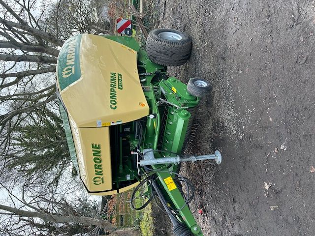 Krone Comprima 125XC Baler